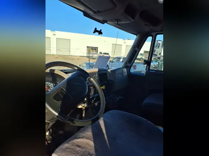 2019 NAVISTAR INTERNATIONAL 4300