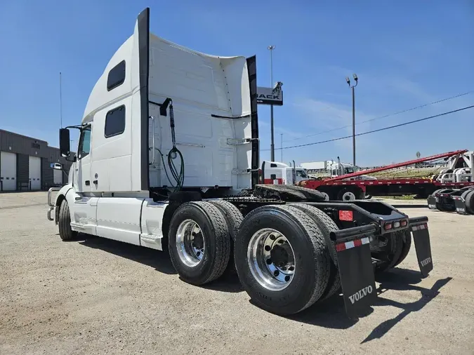 2023 VOLVO VNL64T860