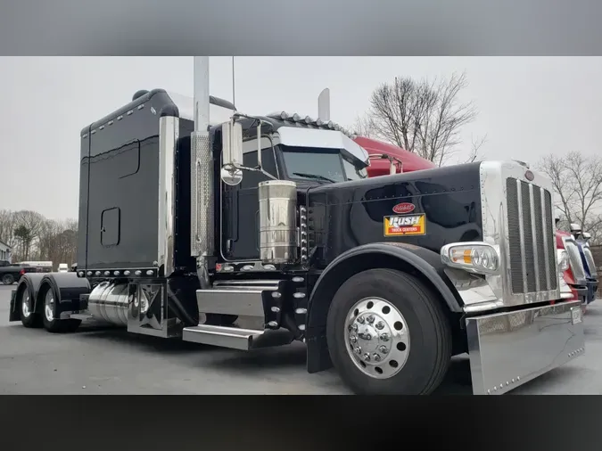 2024 Peterbilt 389