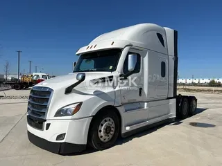 2023 FREIGHTLINER Cascadia 126