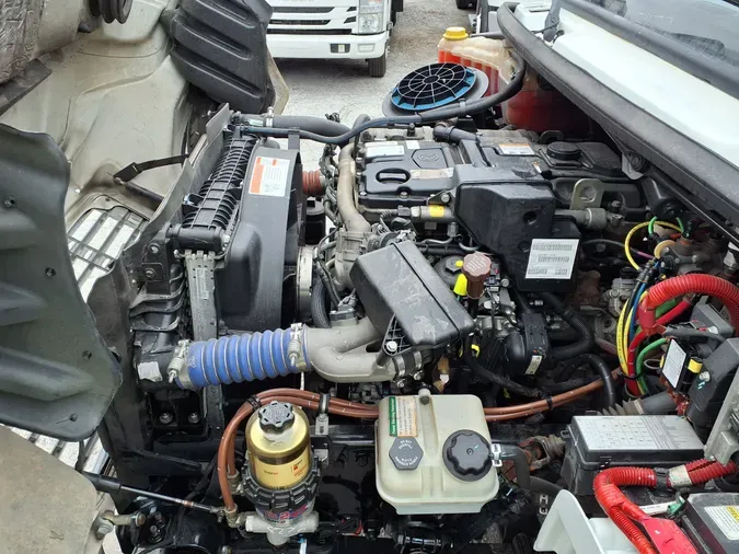 2020 FREIGHTLINER/MERCEDES M2 106