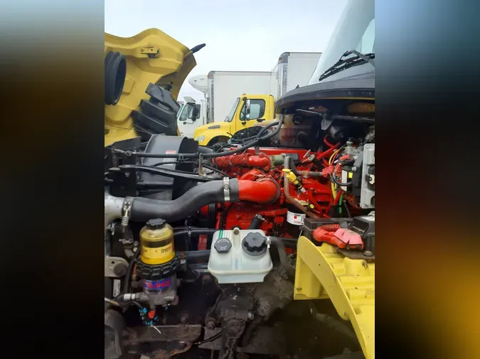 2016 FREIGHTLINER/MERCEDES M2 106