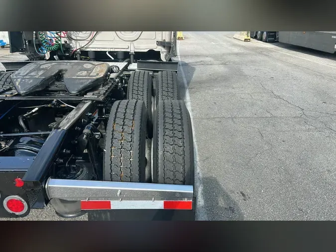 2025 Freightliner Cascadia 12670cbe83d083de5ca4fd5c9d0ae8ddfdf