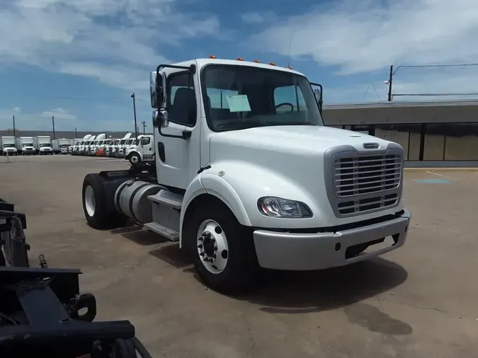 2018 FREIGHTLINER M2-112