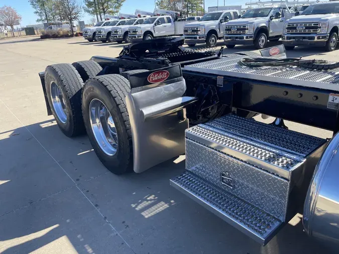2024 Peterbilt 389