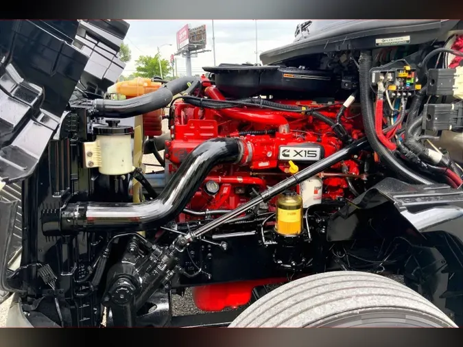2022 INT LT625 6x4