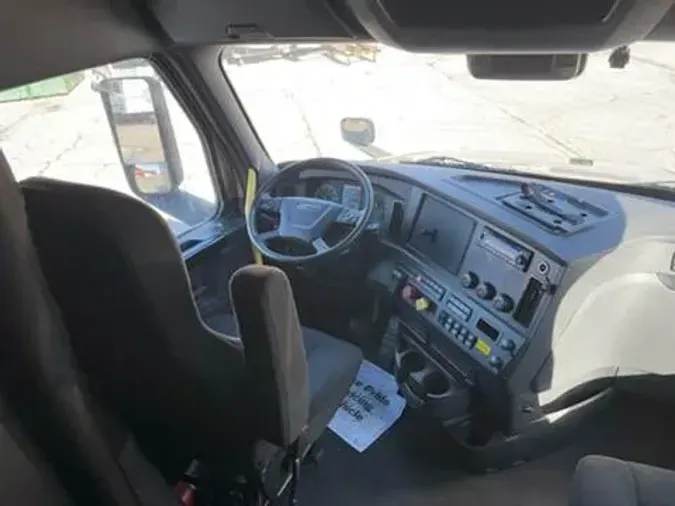 2023 Freightliner Cascadia