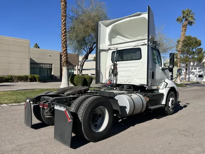 2021 NAVISTAR INTERNATIONAL RH613 DAYCAB S/A