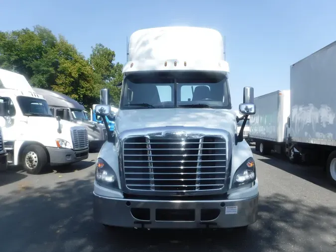 2018 FREIGHTLINER/MERCEDES CASCADIA 125