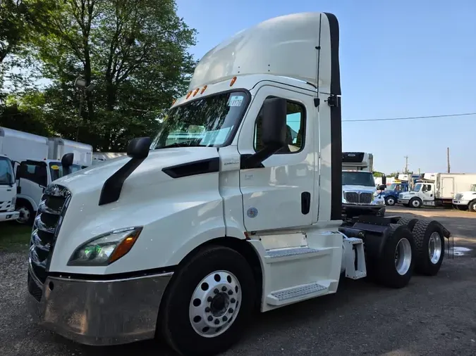 2019 FREIGHTLINER NEW CASCADIA 11670da9c7d3bcc4b5dcbe5c383e7f27de4