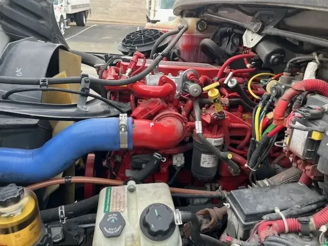 2018 FREIGHTLINER M2 106