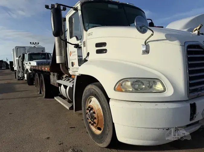 2004 MACK VISION CX61370ddc3e256d851065c6522a3b6c5849b
