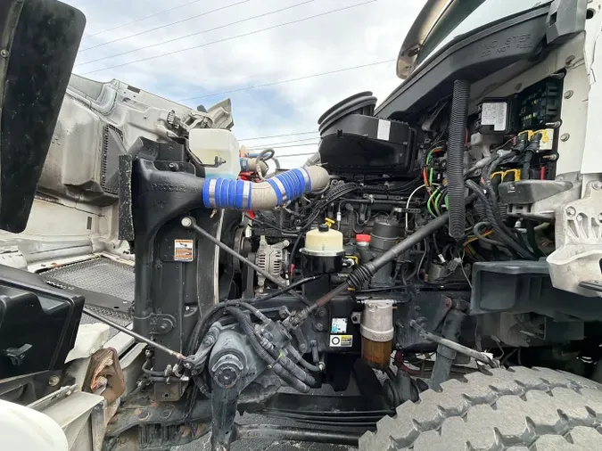 2018 Kenworth T880 Short Hood70de9a8e24dd2fd4a902530e2e0fdc77