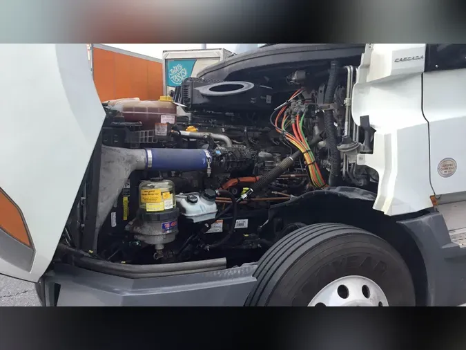 2022 Freightliner Cascadia 126