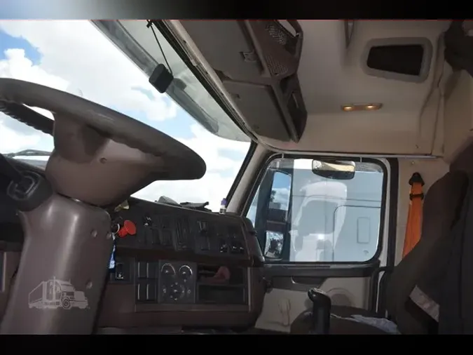 2013 VOLVO VNL64T630