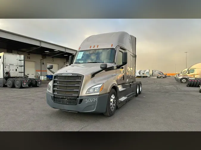 2023 Freightliner Cascadia