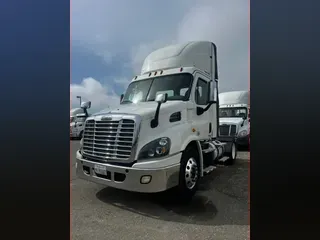 2016 FREIGHTLINER/MERCEDES CASCADIA 113