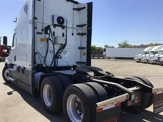 2020 FREIGHTLINER CA126