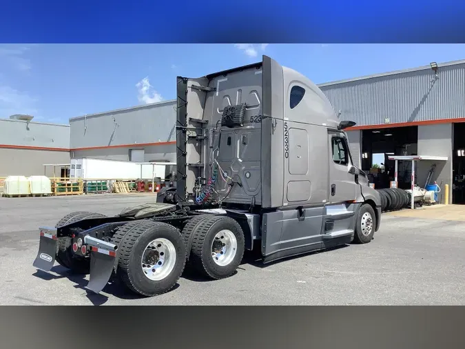 2022 Freightliner Cascadia 126
