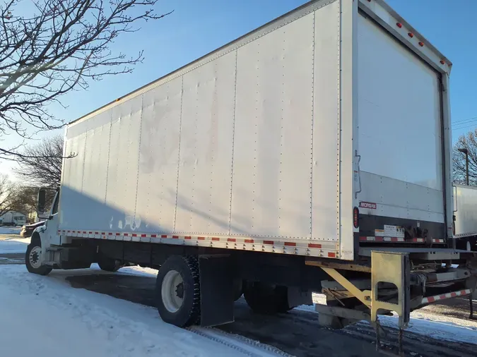 2018 FREIGHTLINER/MERCEDES M2 106