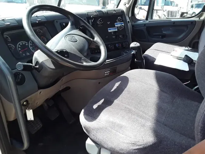 2020 FREIGHTLINER CASCADIA 113