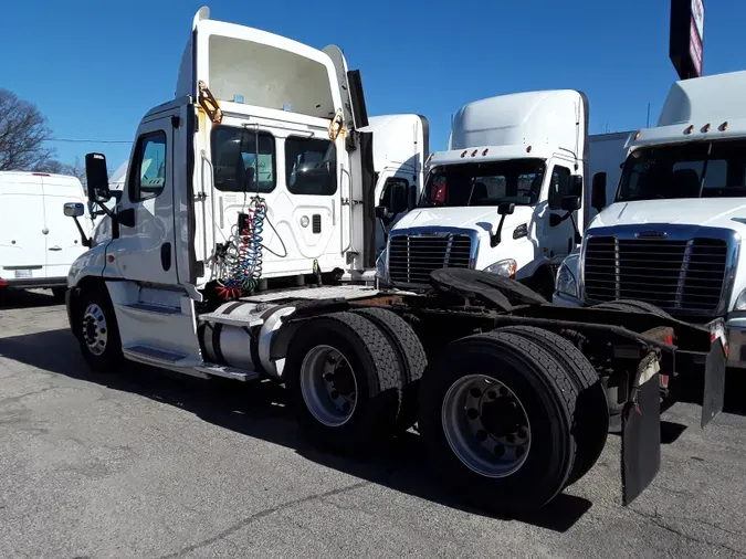 2017 FREIGHTLINER/MERCEDES CASCADIA 125