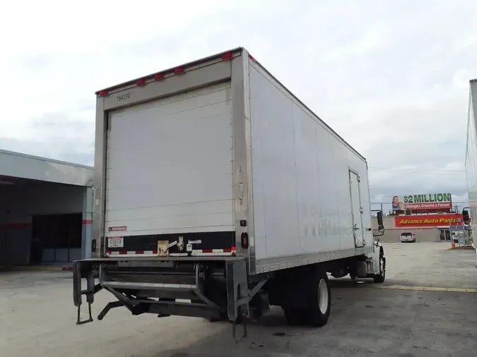 2018 FREIGHTLINER M2 106