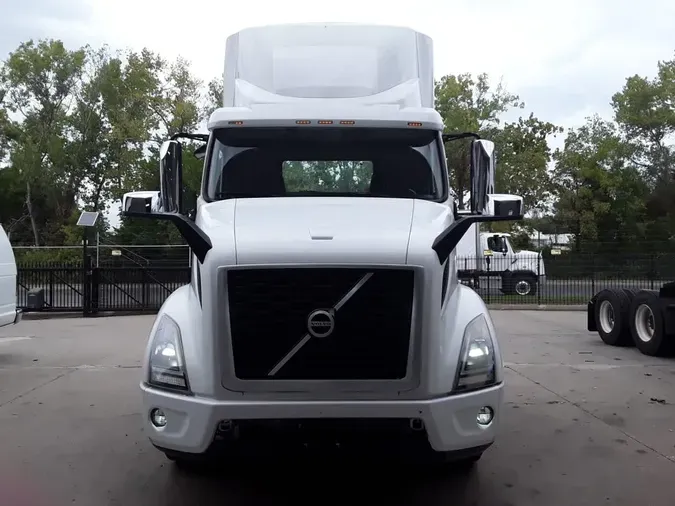 2019 VOLVO VNR42T 300