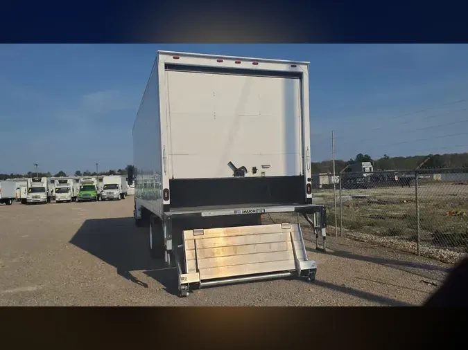 2019 FREIGHTLINER/MERCEDES M2 106