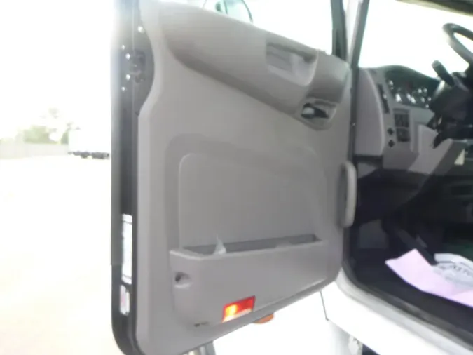 2020 Peterbilt 337