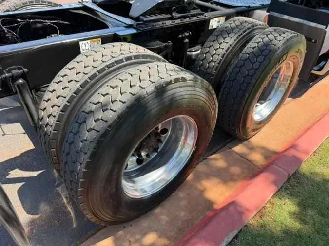 2021 KENWORTH T680