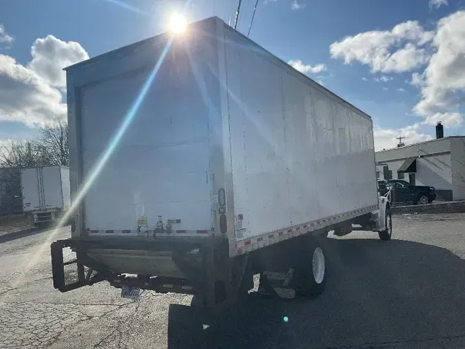 2018 Freightliner M2