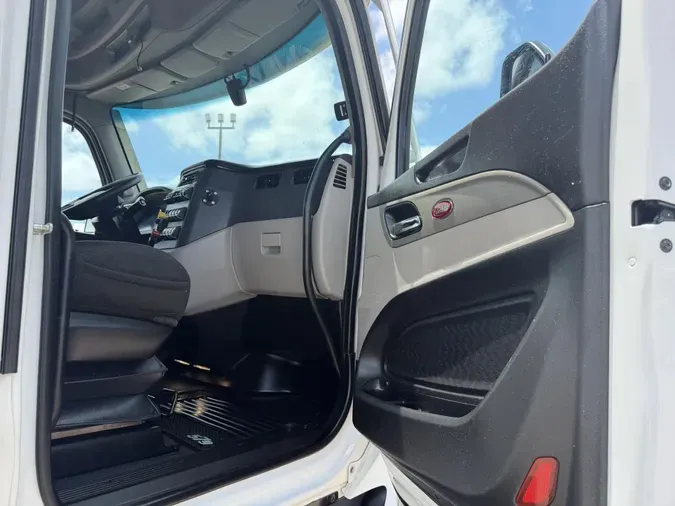 2022 Peterbilt 579