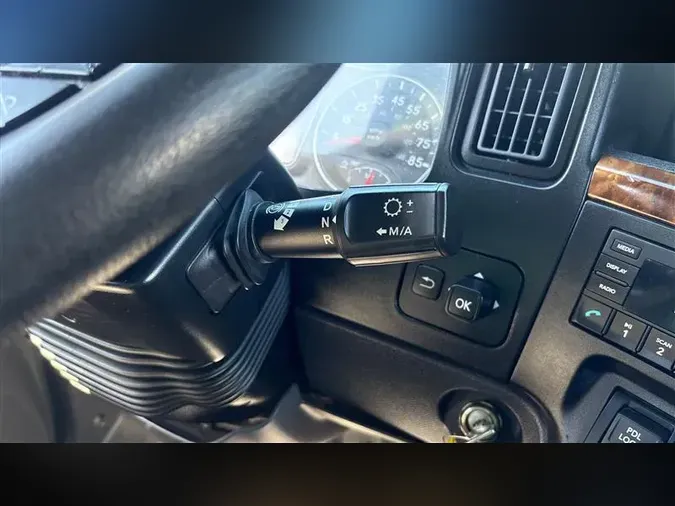 2022 INTERNATIONAL LT