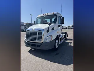 2016 Freightliner Cascadia