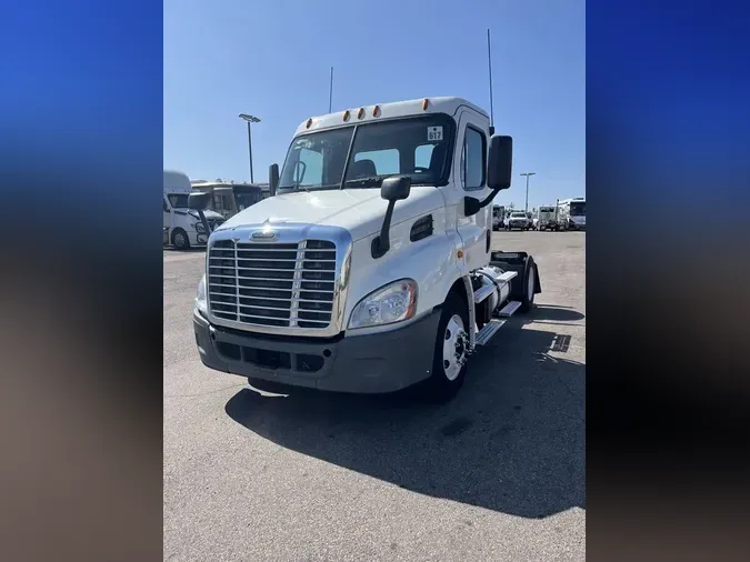 2016 Freightliner Cascadia710599cce7768feda21c24a99167fc31