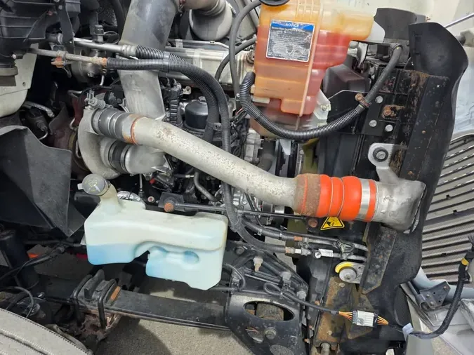 2019 NAVISTAR INTERNATIONAL RH613 DAYCAB S/A