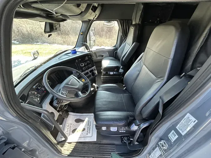 2021 Freightliner Cascadia71069fd9c3e5edc44238fbc49d00b8d2