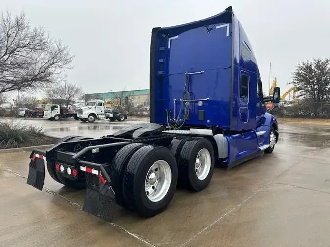 2022 Kenworth T680