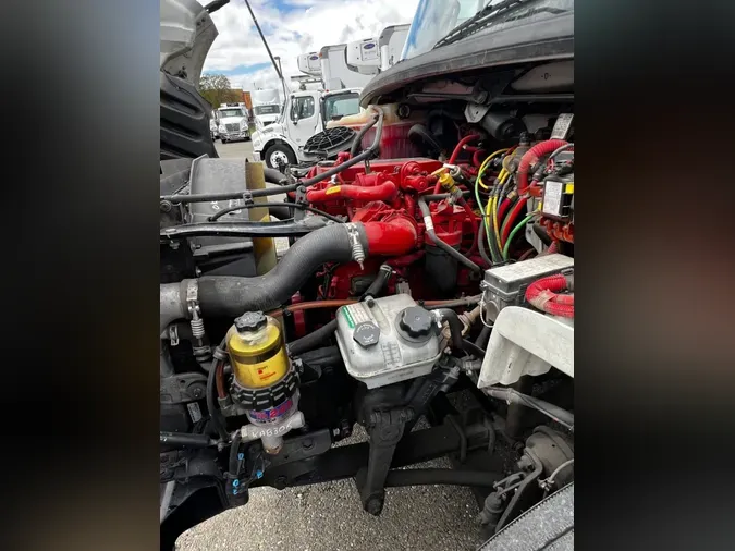 2018 FREIGHTLINER/MERCEDES M2 106