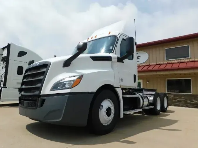 2019 Freightliner New Cascadia 126