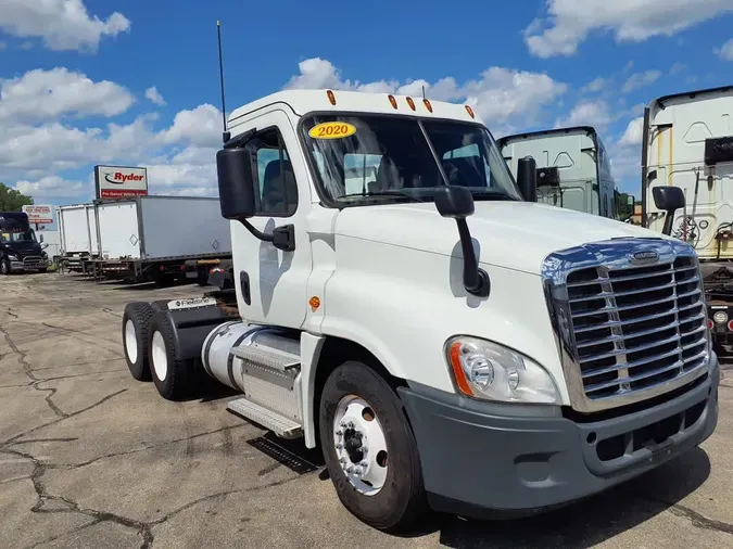 2020 FREIGHTLINER/MERCEDES CASCADIA 125710b540a5e059150501cdb8d735ca0aa