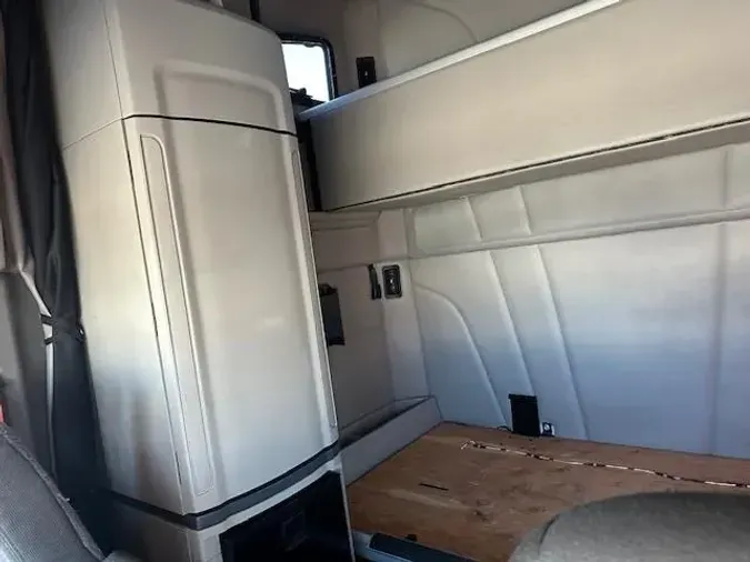 2021 Peterbilt 579710ca605480cc76a078d1c75f4a4d2b0