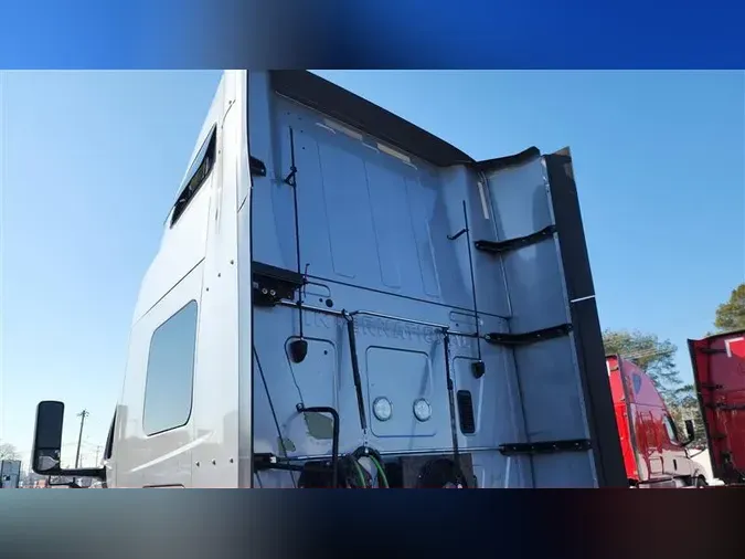 2022 INTERNATIONAL LT