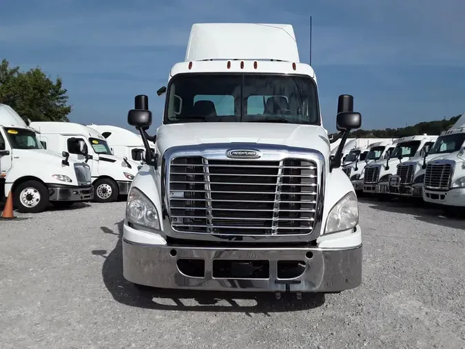 2019 FREIGHTLINER CASCADIA 125