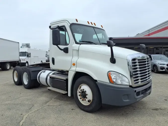 2017 FREIGHTLINER CASCADIA 125