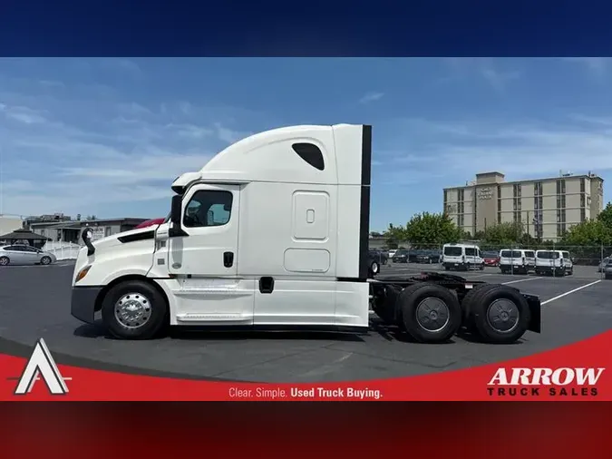 2019 FREIGHTLINER CA126