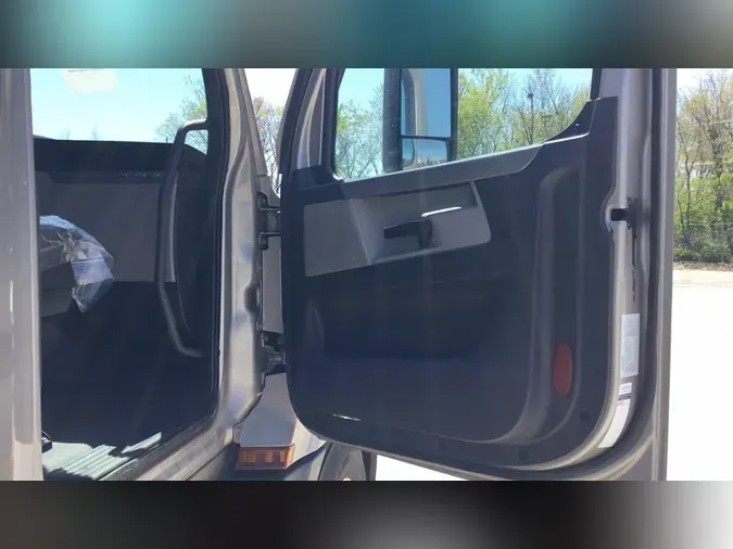 2021 Freightliner Cascadia