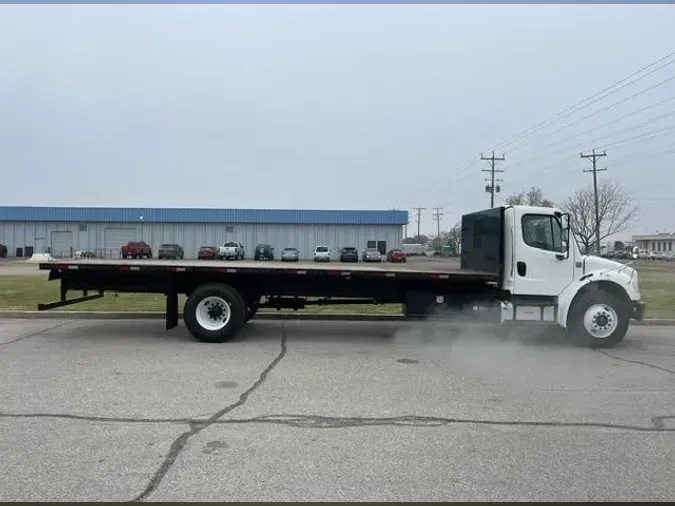 2018 Freightliner Business Class M2 106