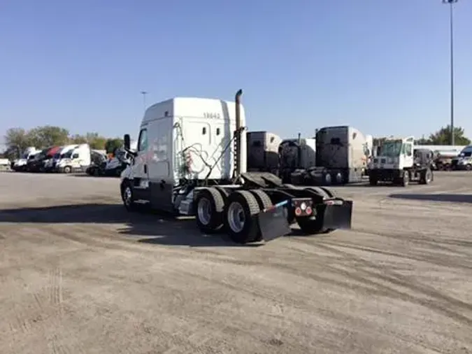 2020 Freightliner Cascadia